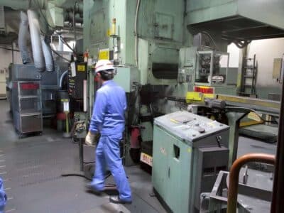 Presse de forgeage à froid Komatsu L1C630L - 630 tonne (Photo 9)