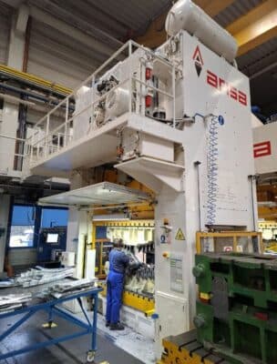 Presse d'estampage Arisa S2-400.FD - 400 tonne ID: 76439