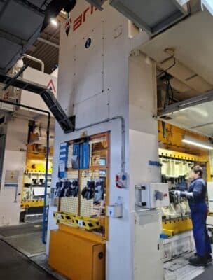 Presse d'estampage Arisa S2-400.FD - 400 tonne (Photo 6)