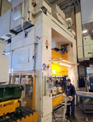 Presse d'estampage Arisa S2-630.LD - 630 tonne (Photo 3)