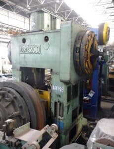 Presse d'ébavurage TMP Voronezh KA9033 - 200 tonne (Photo 1)