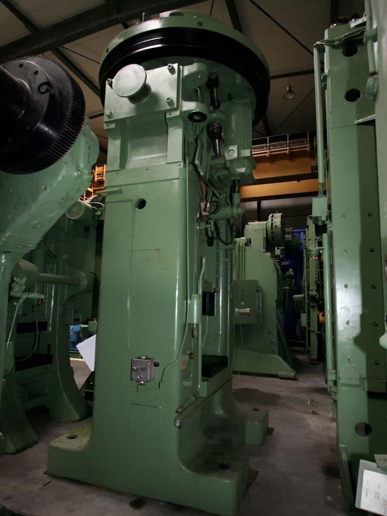 Presse à vis Eumuco PF 800 - 1000 tonne
