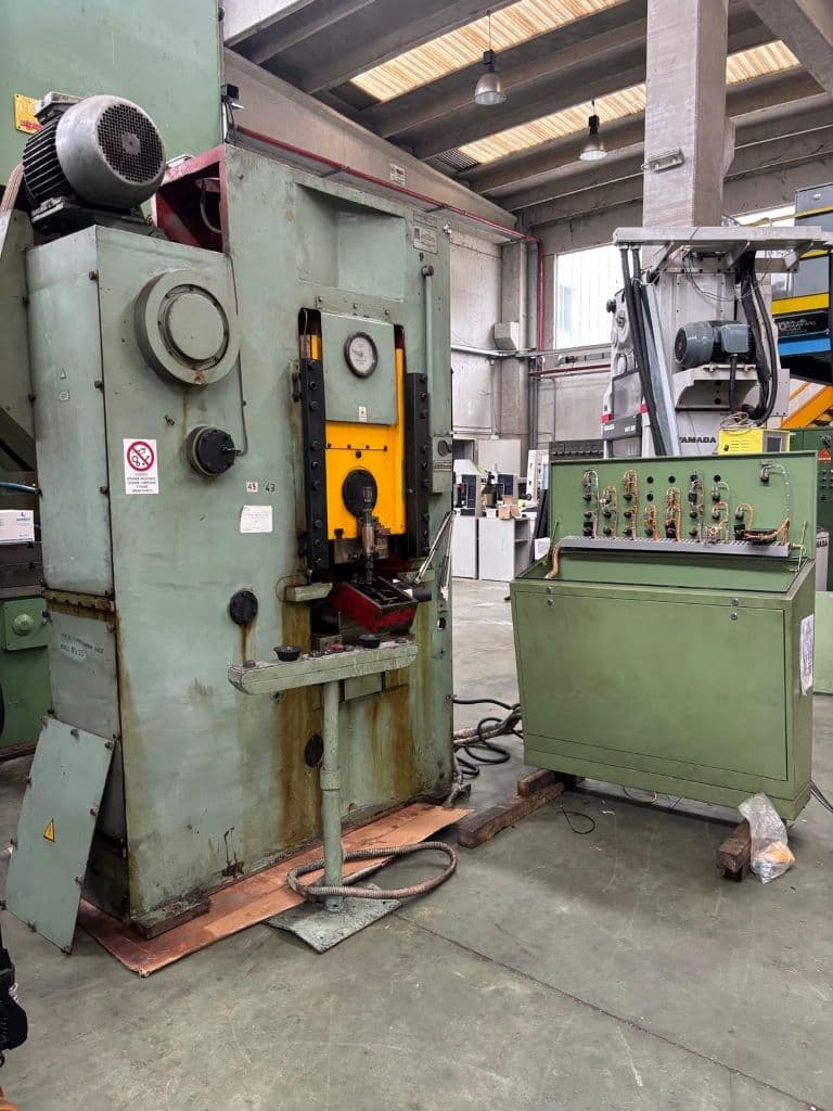 Presse à genouillère Barnaul KB8336 - 400 tonne