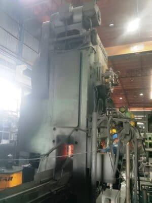 Presse de forgeage à chaud Smeral LZK 1600 P - 1600 tonne (Photo 8)