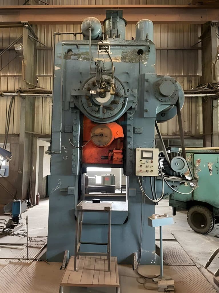 Presse de forgeage à chaud Smeral LZK 1000 - 1000 tonne