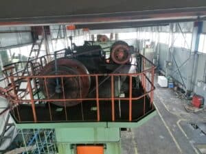 Presse d'ébavurage TMP Voronezh KB2536 - 400 tonne (Photo 5)