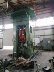 Presse d'ébavurage TMP Voronezh K2538 - 630 tonne ID: 76012
