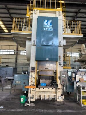 Presse de forgeage à froid Chin Fong KP-1000 - 1000 tonne (Photo 5)