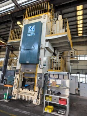 Presse de forgeage à froid Chin Fong KP-1000 - 1000 tonne (Photo 7)