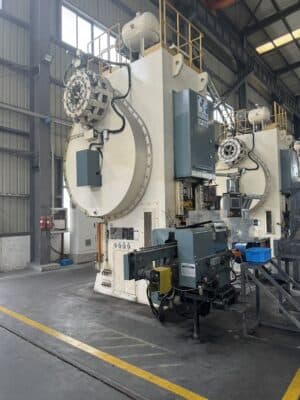 Presse de forgeage à froid Chin Fong KP-650 - 650 tonne (Photo 6)