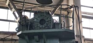 Presse d'ébavurage TMP Voronezh KA2534 - 250 tonne (Photo 15)