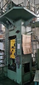 Presse d'ébavurage TMP Voronezh KA2534 - 250 tonne (Photo 20)
