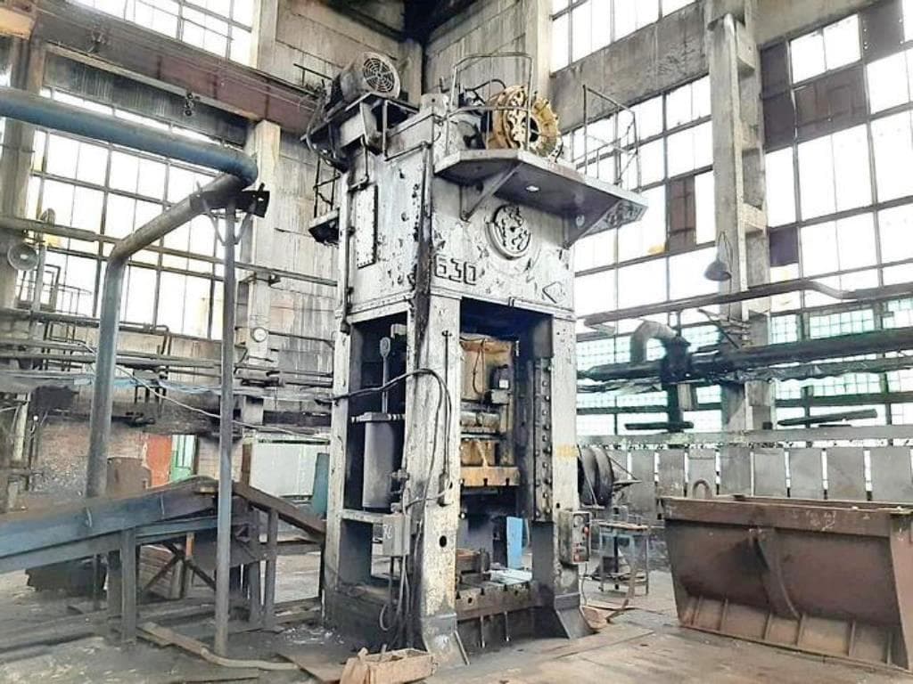 Presse d'ébavurage TMP Voronezh K9538 - 630 tonne