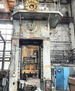 Presse d'ébavurage TMP Voronezh K9538 - 630 tonne (Photo 3)