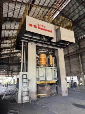 Presse de forgeage en matrice ouverte Kawasaki 2000 MT - 2000 tonne (Photo 3)