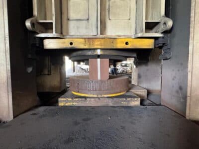 Presse de forgeage en matrice ouverte Kawasaki 2000 MT - 2000 tonne (Photo 8)