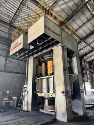 Presse de forgeage en matrice ouverte Kawasaki 2000 MT - 2000 tonne (Photo 2)