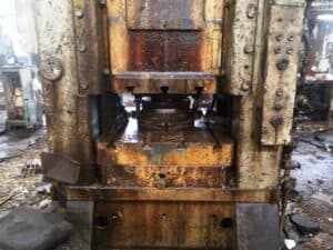 Presse d'ébavurage Erfurt PKZe 500 - 500 tonne (Photo 7)