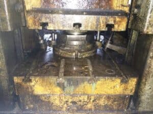 Presse d'ébavurage Erfurt PKZe 500 - 500 tonne (Photo 9)
