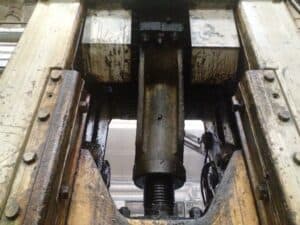 Presse d'ébavurage Erfurt PKZe 500 - 500 tonne (Photo 10)