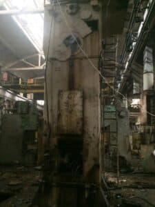 Presse d'ébavurage Erfurt PKZe 500 - 500 tonne (Photo 11)