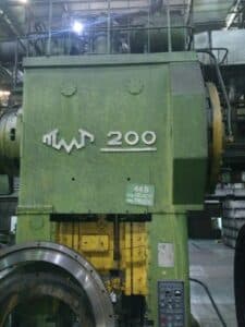 Presse d'ébavurage TMP Voronezh KA9033 - 200 tonne ID: S88049