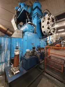 Presse de forgeage à chaud TMP Voronezh KB8042 - 1600 tonne (Photo 5)