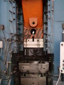 Presse de forgeage à chaud TMP Voronezh K04.038.842 - 1600 tonne (Photo 6)