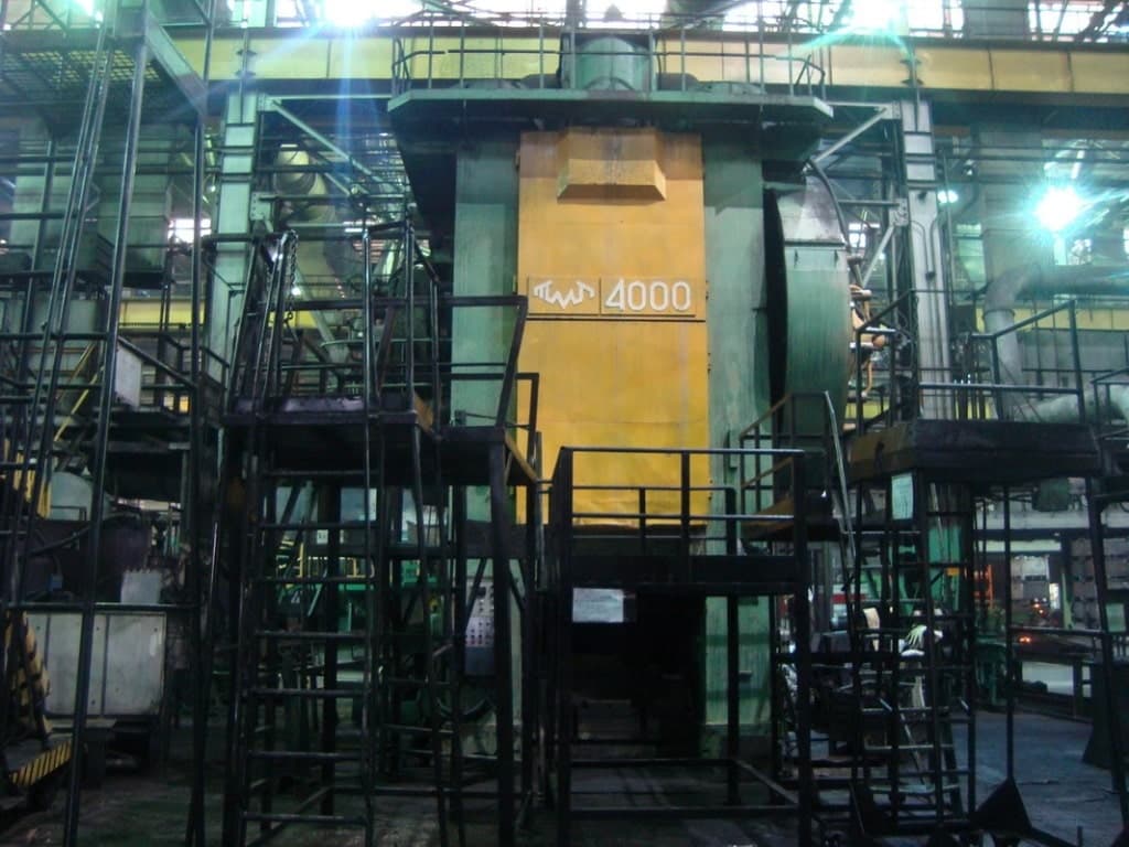 Presse de forgeage à chaud TMP Voronezh AKKB8046 - 4000 tonne