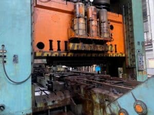 Presse d'estampage TMP Voronezh K3044V - 2500 tonne (Photo 1)