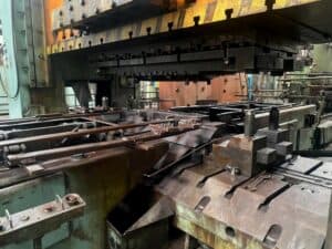 Presse d'estampage TMP Voronezh K3044V - 2500 tonne (Photo 2)