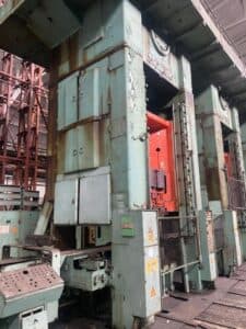 Presse d'ébavurage TMP Voronezh K04.150.242 - 1600 tonne (Photo 3)