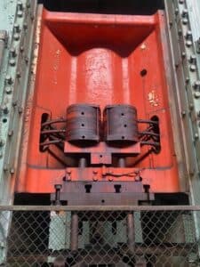 Presse d'ébavurage TMP Voronezh K04.150.242 - 1600 tonne (Photo 5)