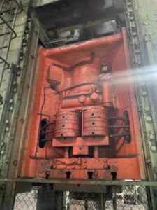 Presse d'ébavurage TMP Voronezh K04.150.242 - 1600 tonne (Photo 7)