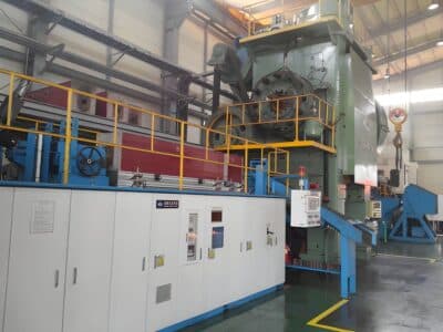 Presse de forgeage à chaud TMP Voronezh KA8044 - 2500 tonne (Photo 4)