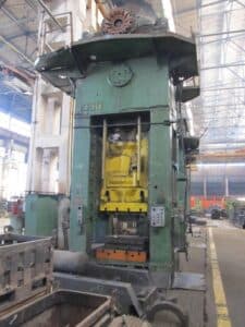 Presse d'ébavurage TMP Voronezh K2540 - 1000 tonne ID: S80103