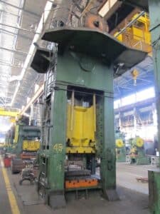 Presse d'ébavurage TMP Voronezh K2540 - 1000 tonne (Photo 12)