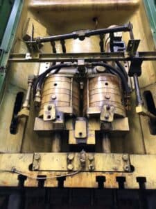 Presse d'ébavurage TMP Voronezh K04.150.242 - 1600 tonne (Photo 1)
