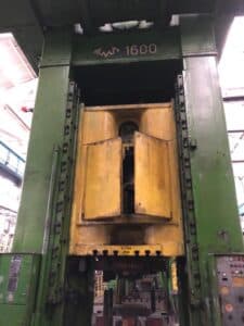 Presse d'ébavurage TMP Voronezh KB2542 - 1600 tonne (Photo 1)