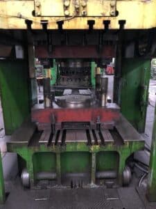 Presse d'ébavurage TMP Voronezh K04.150.242 - 1600 tonne (Photo 2)