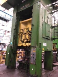 Presse d'ébavurage TMP Voronezh K04.150.242 - 1600 tonne (Photo 4)