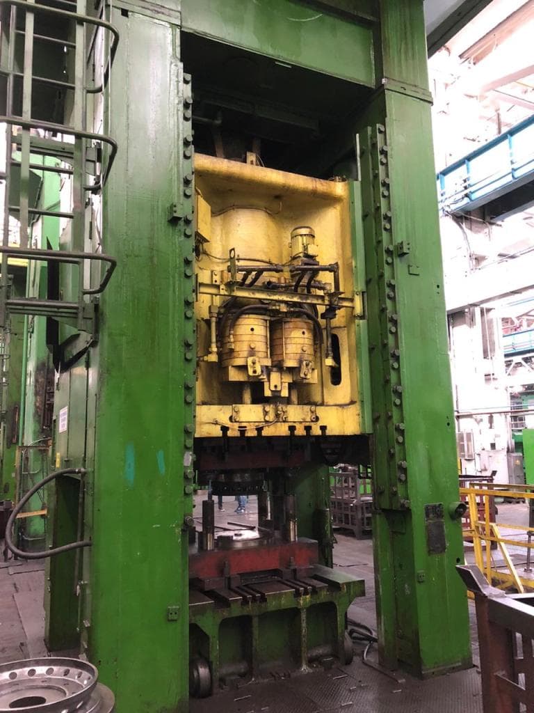 Presse d'ébavurage TMP Voronezh K04.150.242 - 1600 tonne