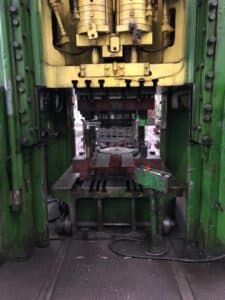 Presse d'ébavurage TMP Voronezh K04.150.242 - 1600 tonne (Photo 7)