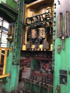 Presse d'ébavurage TMP Voronezh K04.150.242 - 1600 tonne (Photo 10)