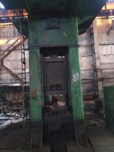 Presse d'ébavurage TMP Voronezh KA9536 - 400 tonne (Photo 5)