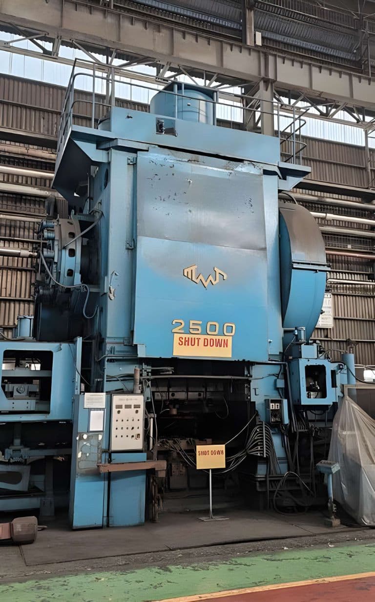Presse de forgeage à chaud TMP Voronezh KA8044 - 2500 tonne