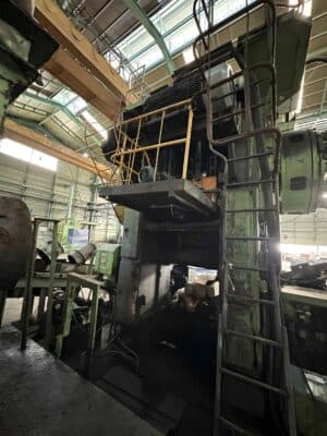 Presse de forgeage à chaud TMP Voronezh KG8042 - 1600 tonne (Photo 3)