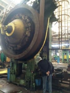 Presse de forgeage à chaud Kurimoto F-1600 - 1600 tonne (Photo 2)