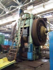 Presse de forgeage à chaud Kurimoto F-1600 - 1600 tonne (Photo 17)