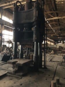 Presse de forgeage en matrice ouverte Dnepropress P152 - 800 tonne ID: 75575
